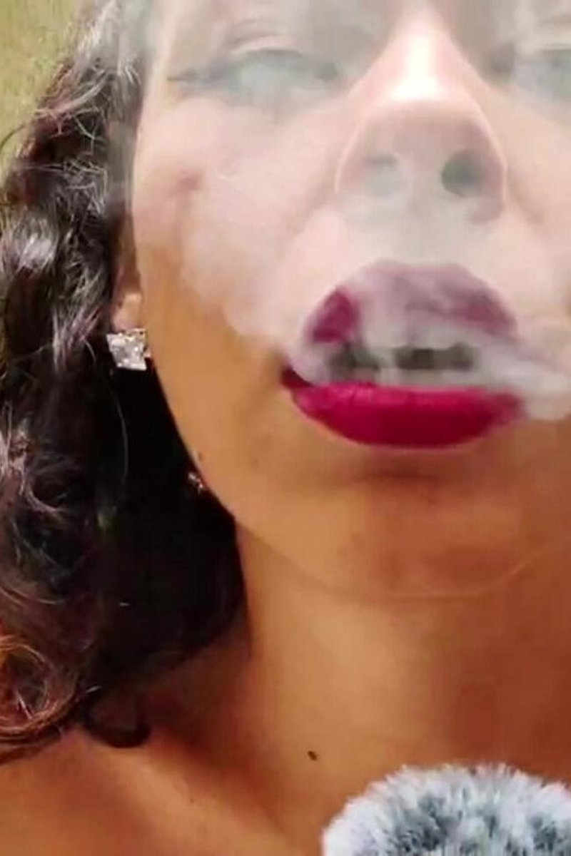 POV - Maia Spuleta - Smoking Fetish - Screenshot 1 of 4 - Amateur