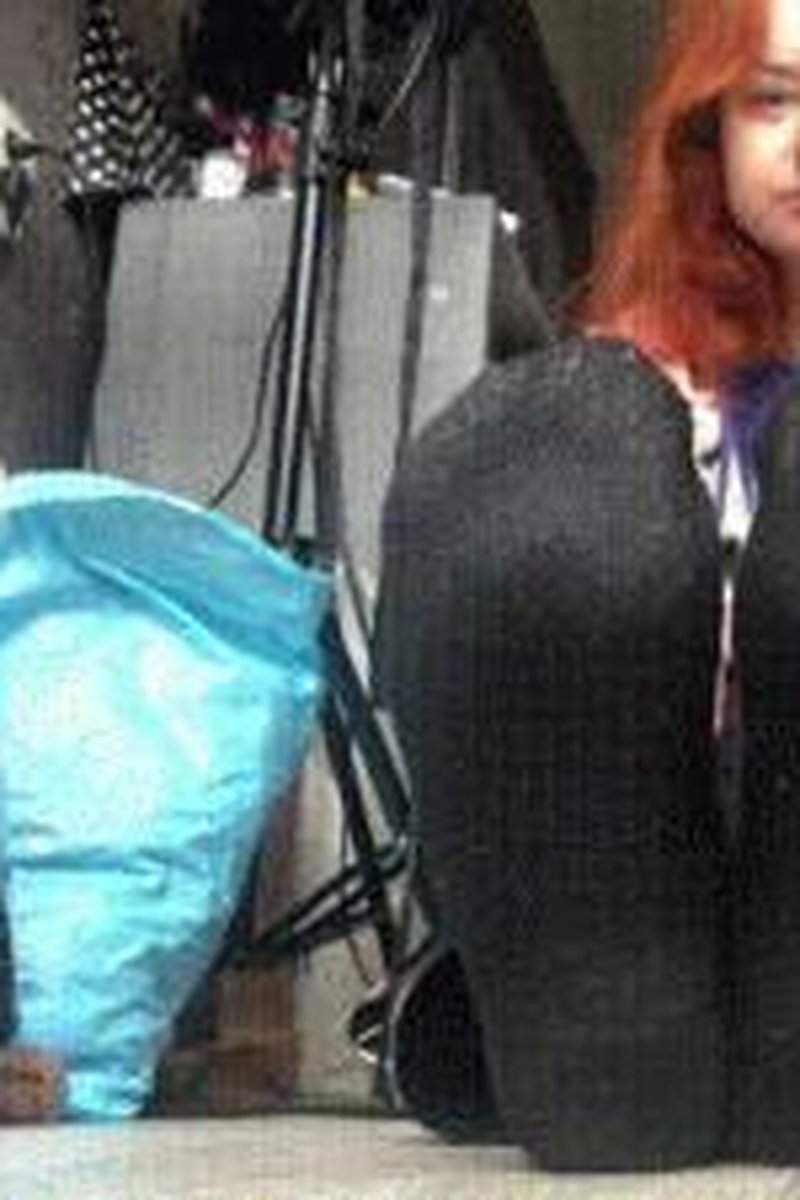 Socks Off! - Screenshot 1 of 4 - Foot Fetish