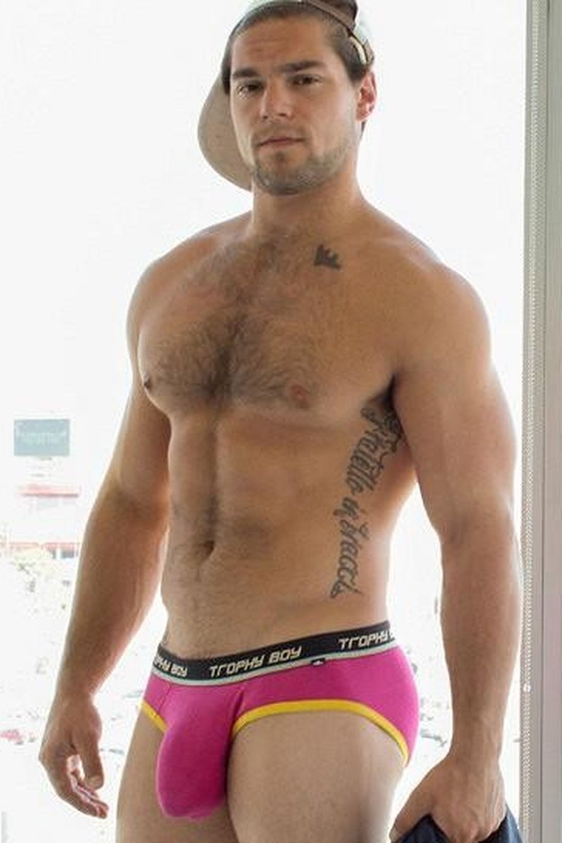 Hard Hookup - Screenshot 1 of 4 - Gay