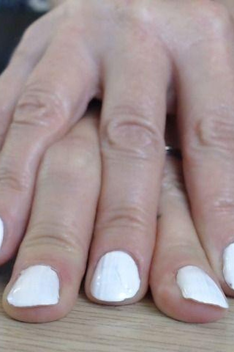 Real Nails Tapping - Screenshot 1 of 4 - Fake Nails