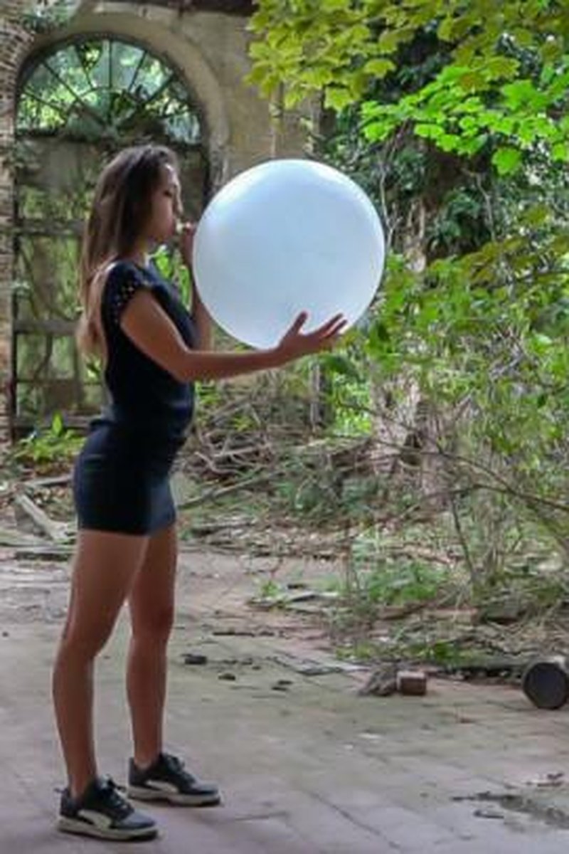 Come Inside - Screenshot 1 of 4 - Balloon Fetish