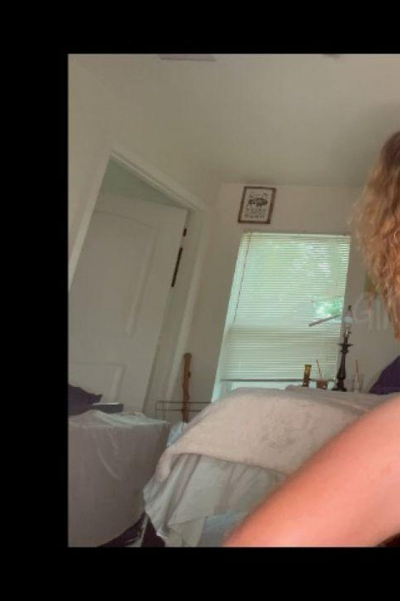 Redhead Controls Orgasm - Screenshot 1 of 4 - Cumshot