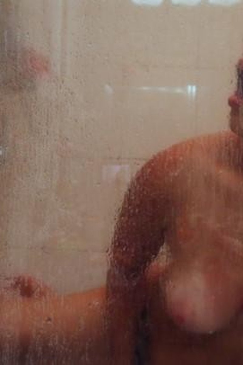 Scrub Me Raw - Screenshot 1 of 4 - Babes
