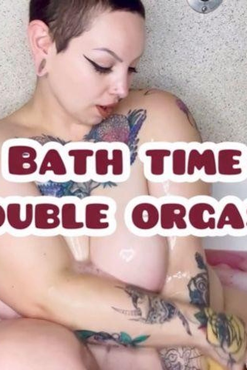Bath Time Double Orgasm - Screenshot 1 of 4 - BBW
