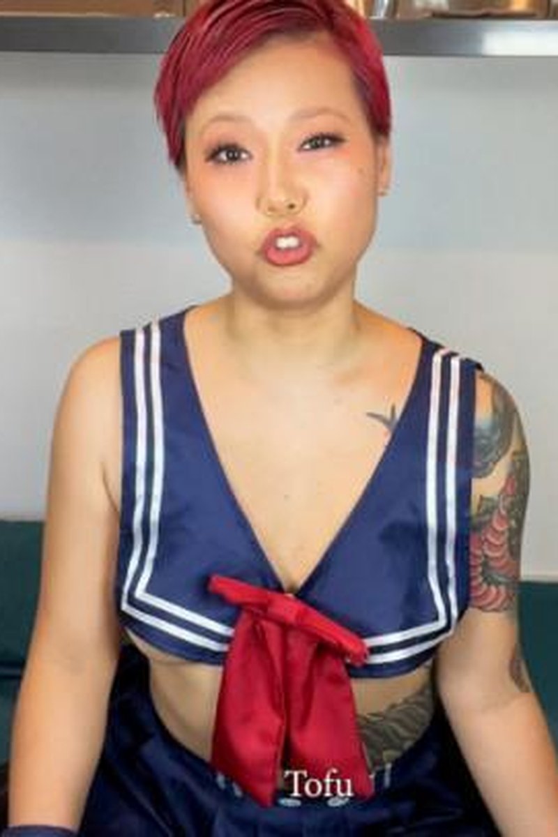 TP-manyvidsasiankoreangirl-laughing-sph-for-korean-tiny-cock-named-jiwoon