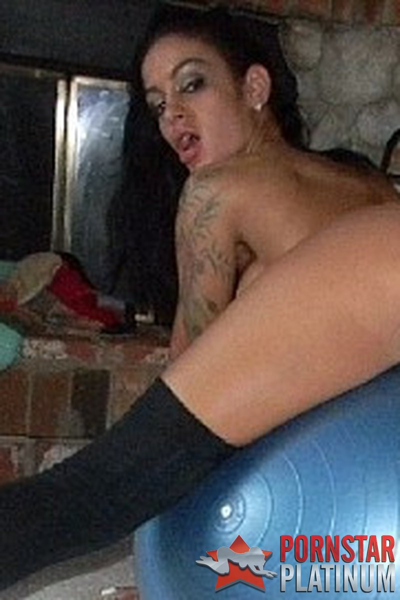 Black Boots! - Screenshot 1 of 4 - Brown Hair