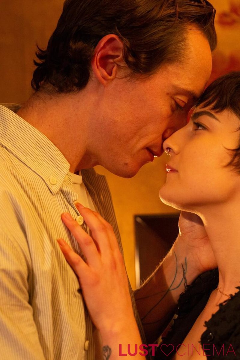 Rose - Screenshot 1 of 5 - Bisexual