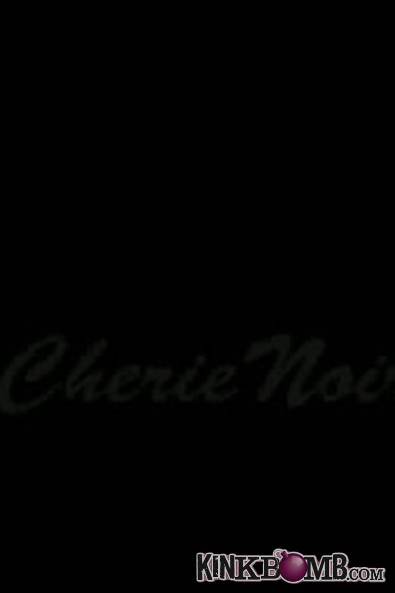 Lady Cherie Noir: Face Slapping Extreme with 2 Ladys - Screenshot 1 of 4 - BDSM