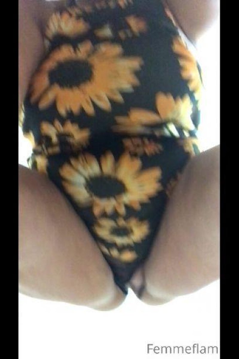 BBW Facesitting - Screenshot 1 of 4 - BBW