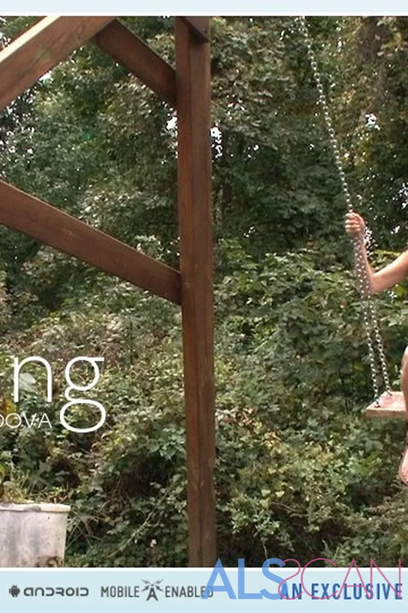 Swing - Screenshot 1 of 4 - Brown Hair