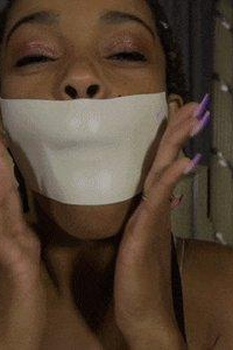 Je C - Self Gagging Session - Screenshot 1 of 4 - Arms Overhead