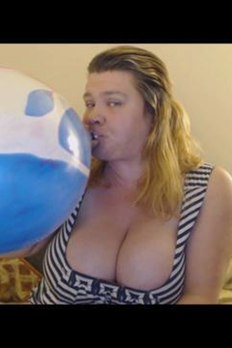 Balloon Bloopers - Screenshot 1 of 4 - Balloon Fetish