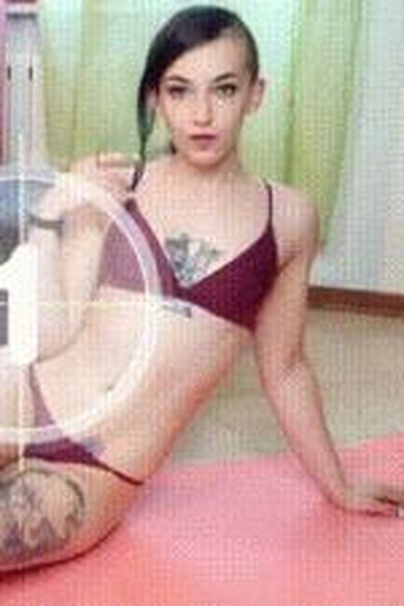 Personal Goddess - Screenshot 1 of 4 - Bikini-swimsuit Fetish