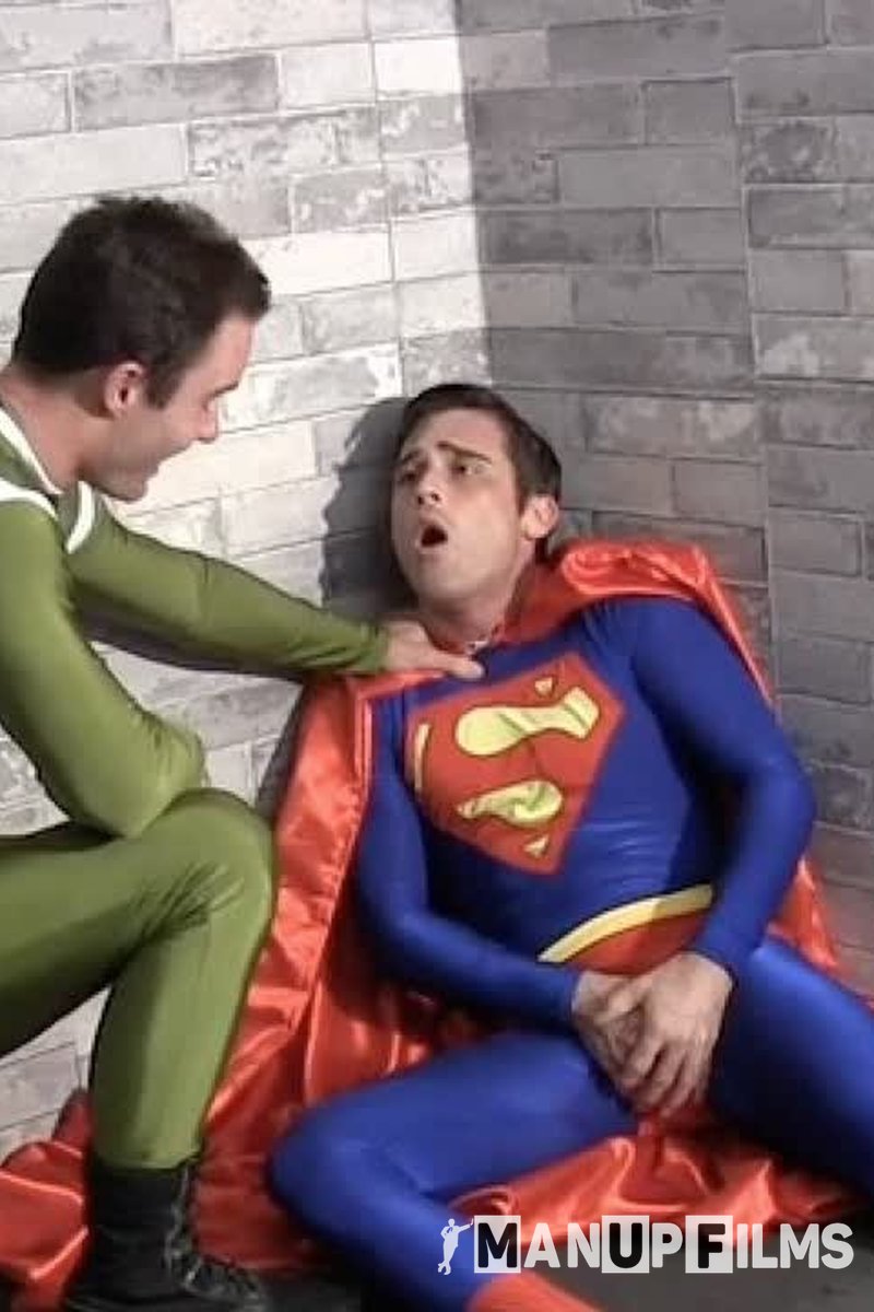 Superman Submits - Screenshot 1 of 4 - Cosplay
