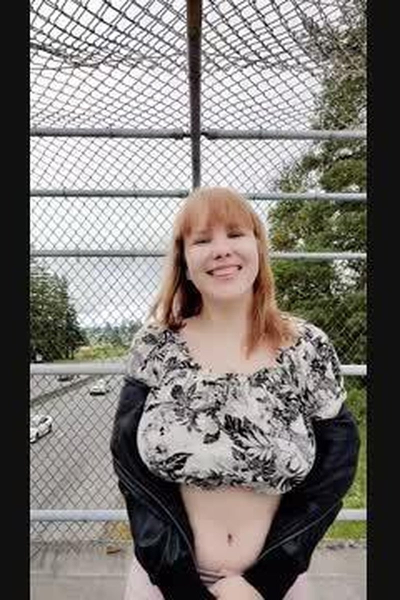 Public Boob Flashing - Screenshot 1 of 4 - Big Tits