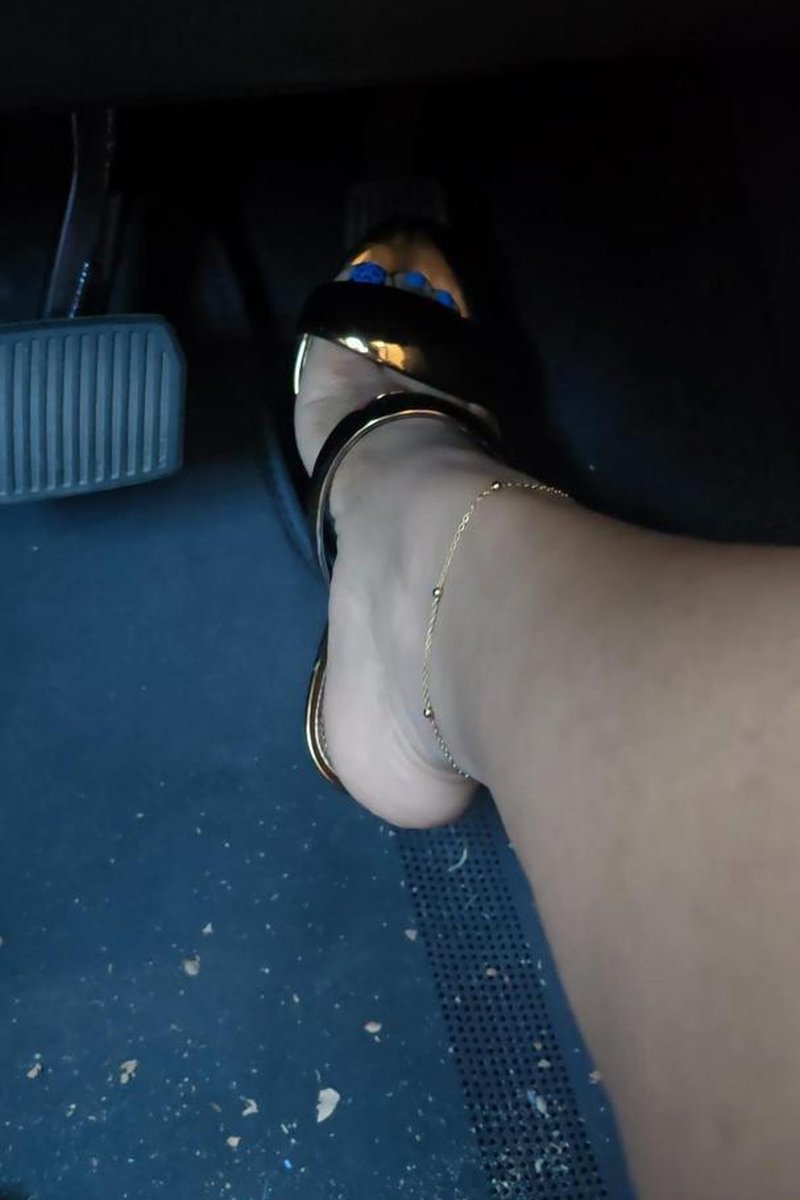 Pedal Pumping - Screenshot 1 of 4 - Car
