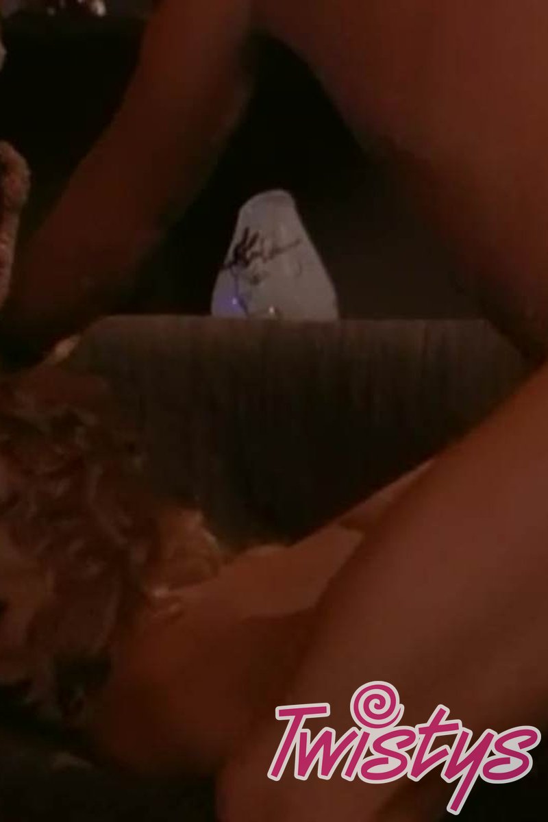 After Dinner Orgy - Screenshot 1 of 4 - Blond Hair