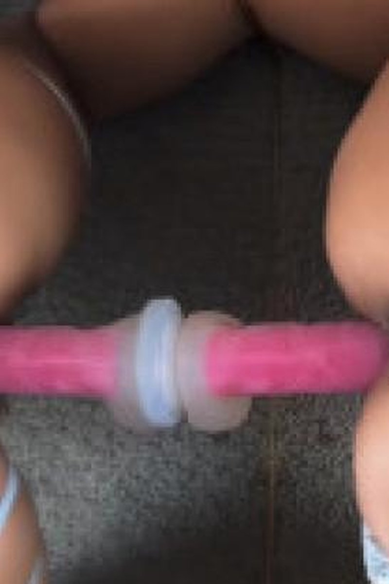 Double Trouble - Screenshot 1 of 4 - Blowjob