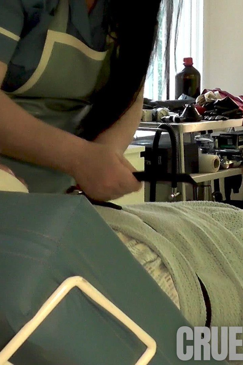 Asylum Nurse - Screenshot 1 of 4 - Nurse Anna