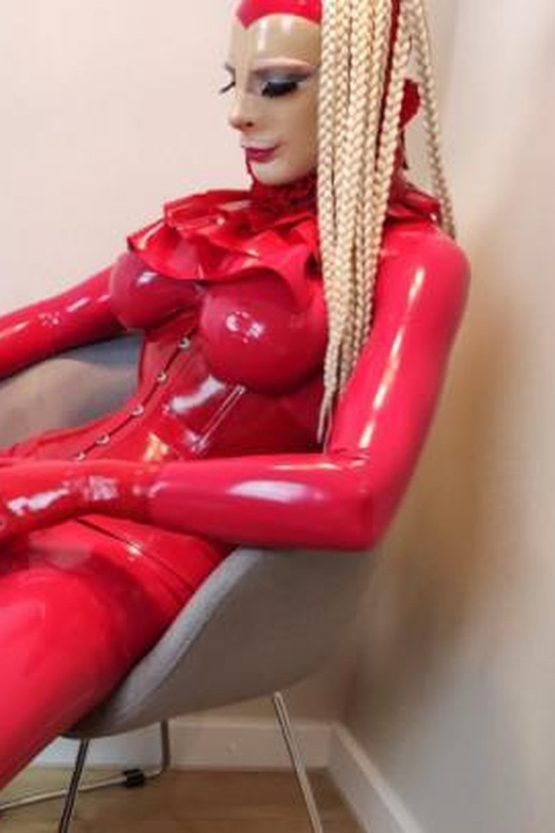 Dick Devotion - Screenshot 1 of 4 - Blowjob