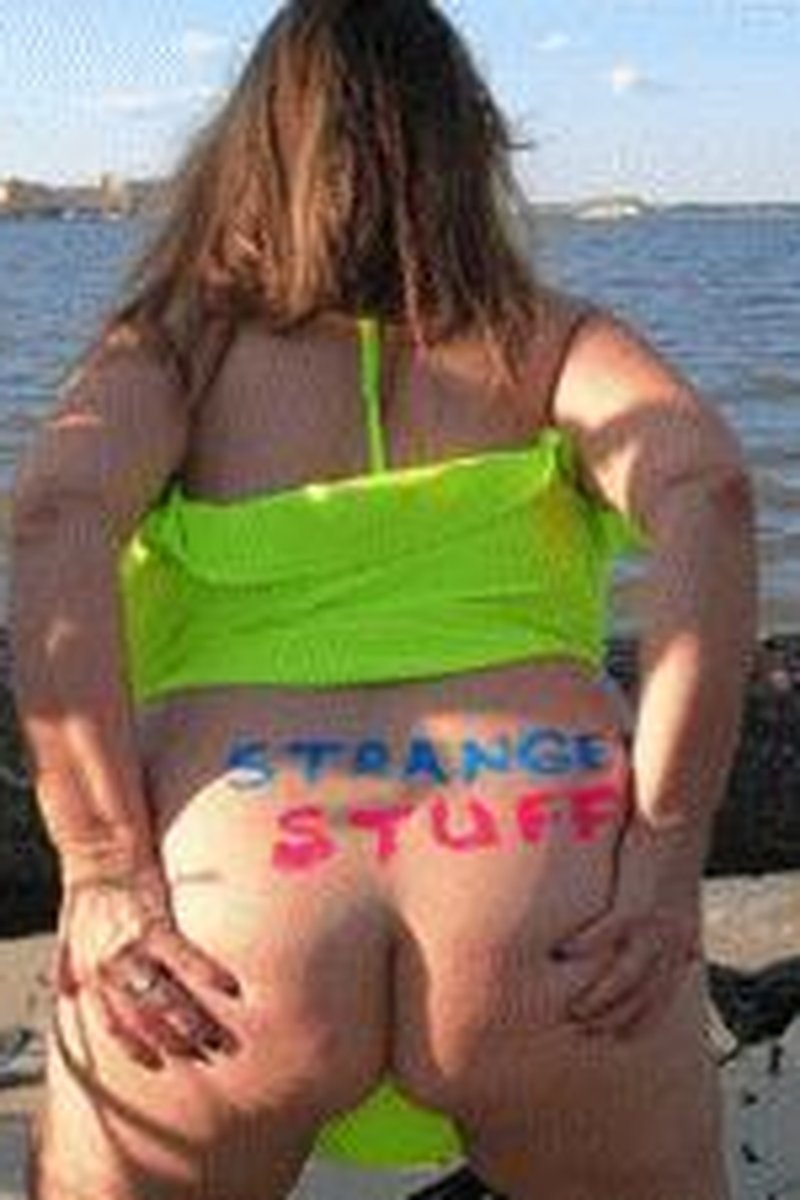 Stranger Stuff Ass Slapping - Screenshot 1 of 4 - Foot Fetish