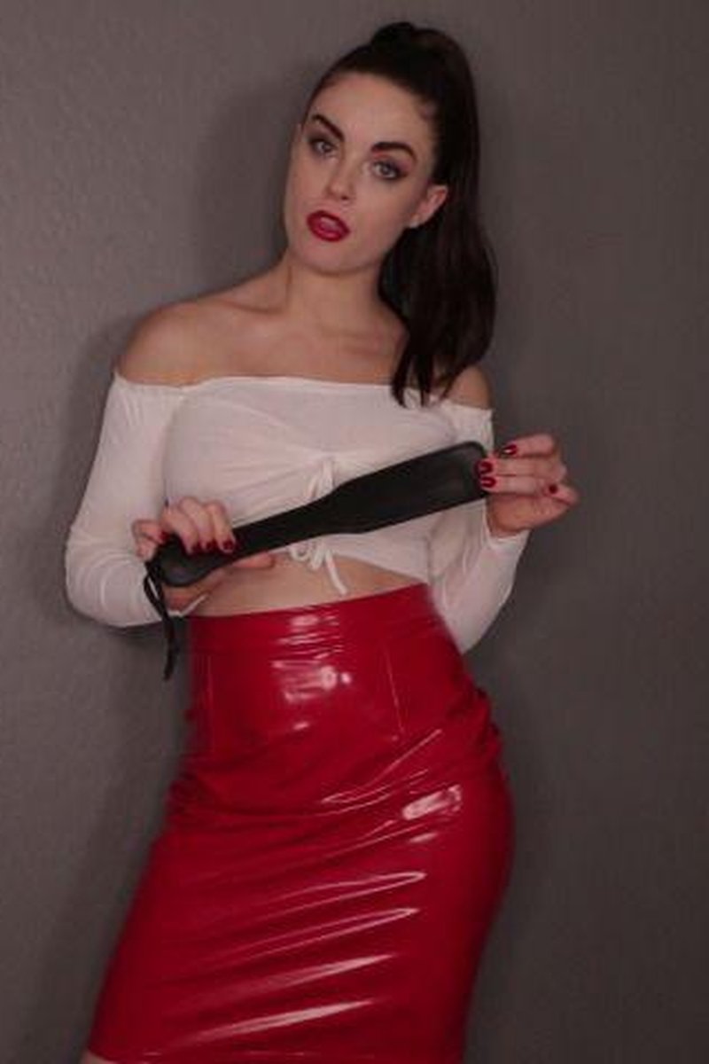 Intense Ballbusting - Screenshot 1 of 4 - Cock And Ball Torture