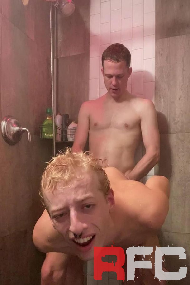 Shower Sleaze - Screenshot 1 of 4 - European
