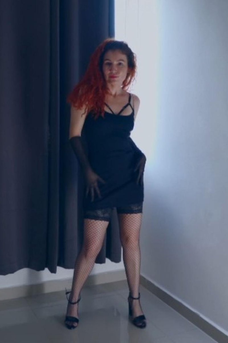 Striptease - Screenshot 1 of 4 - Dancer