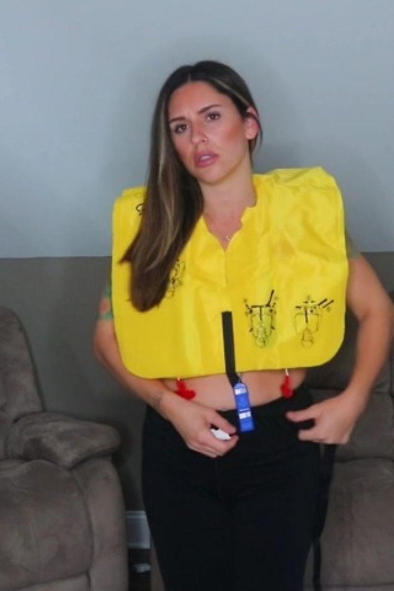 Co2 Life Jacket - Screenshot 1 of 4 - Fetish