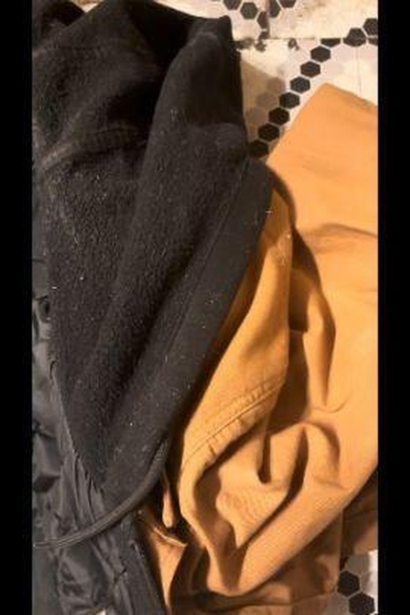 Lying Down Jacket Mp4 - Screenshot 1 of 4 - All Sex