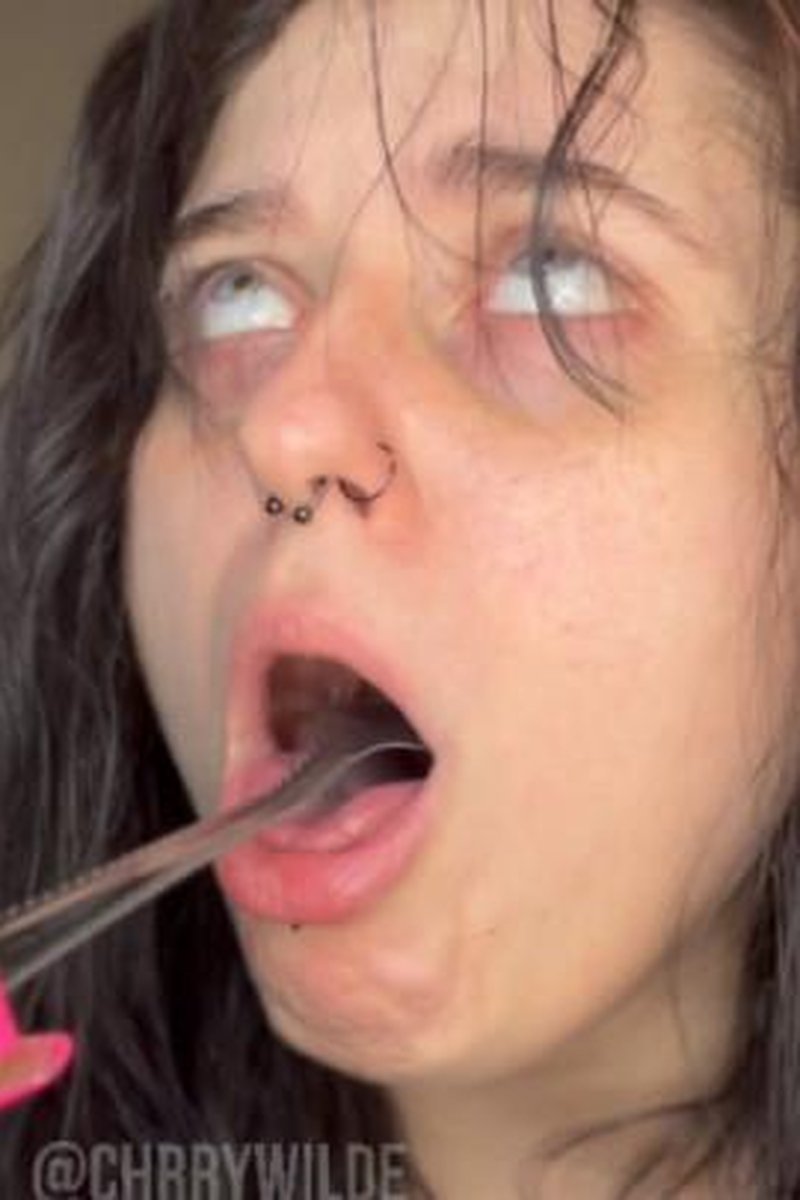 Gagging With Household Objects - Screenshot 1 of 4 - Babes