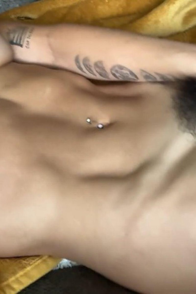 Ab-Focused Masturbation - Screenshot 1 of 4 - Hairy Pussy