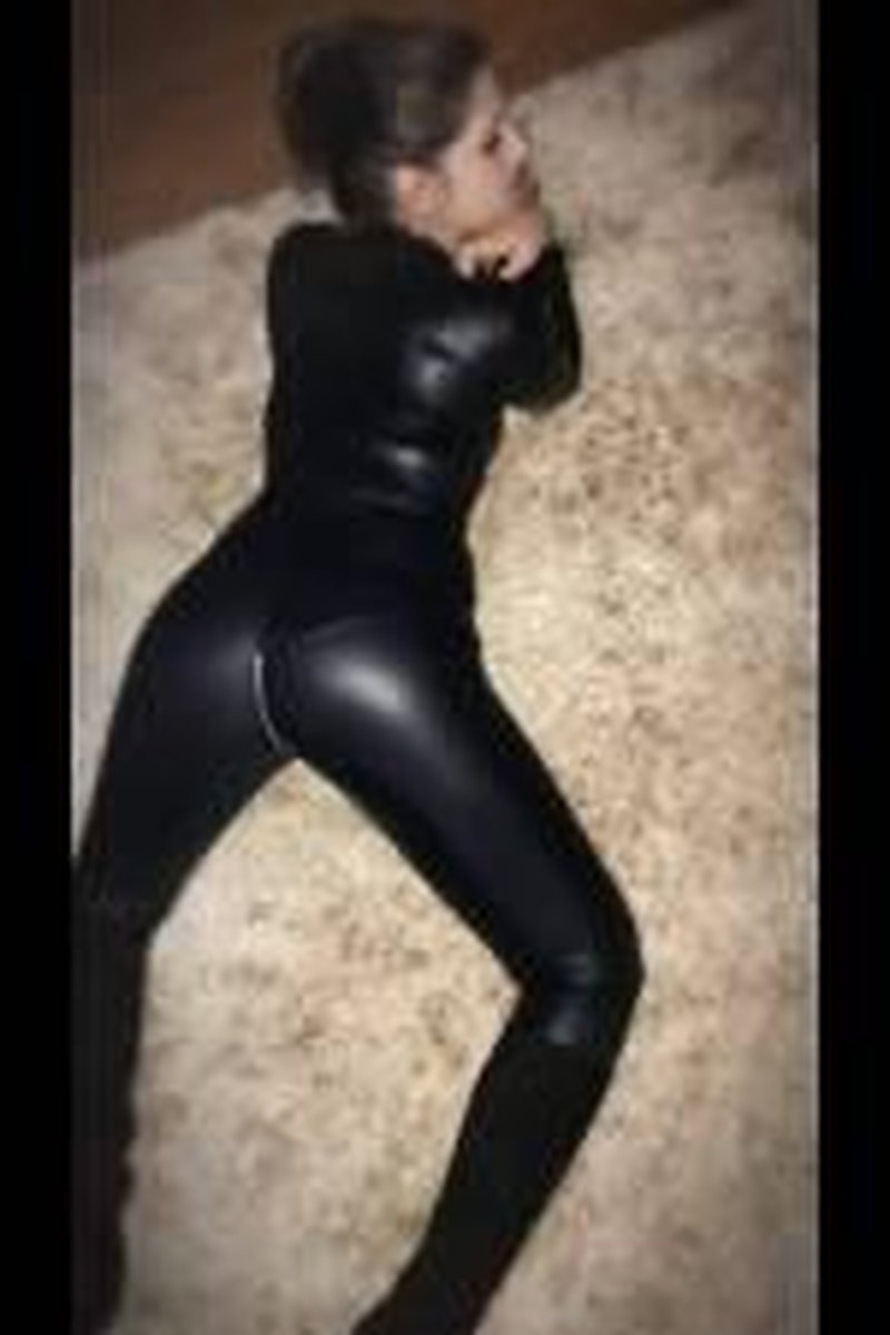 Big Ass - Screenshot 1 of 4 - Brown Hair