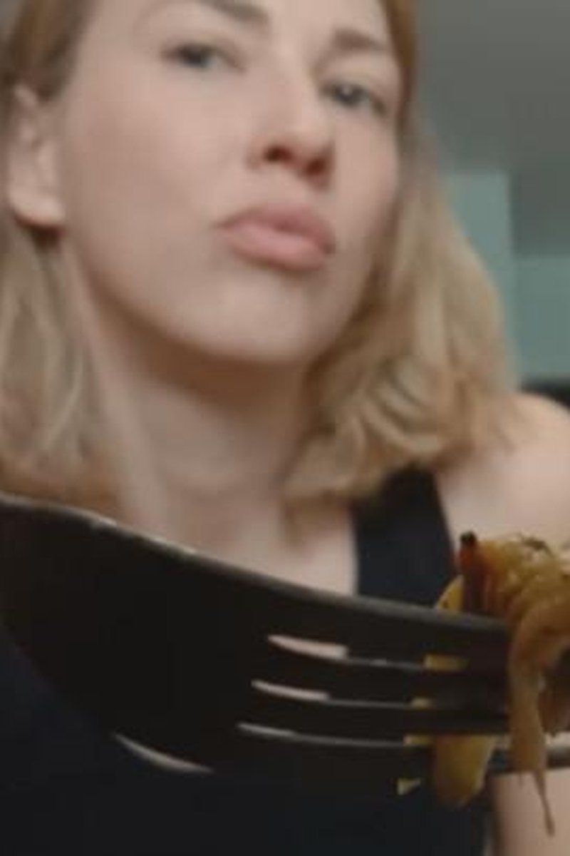 Eating Tiny Men - Screenshot 1 of 4 - Fetish