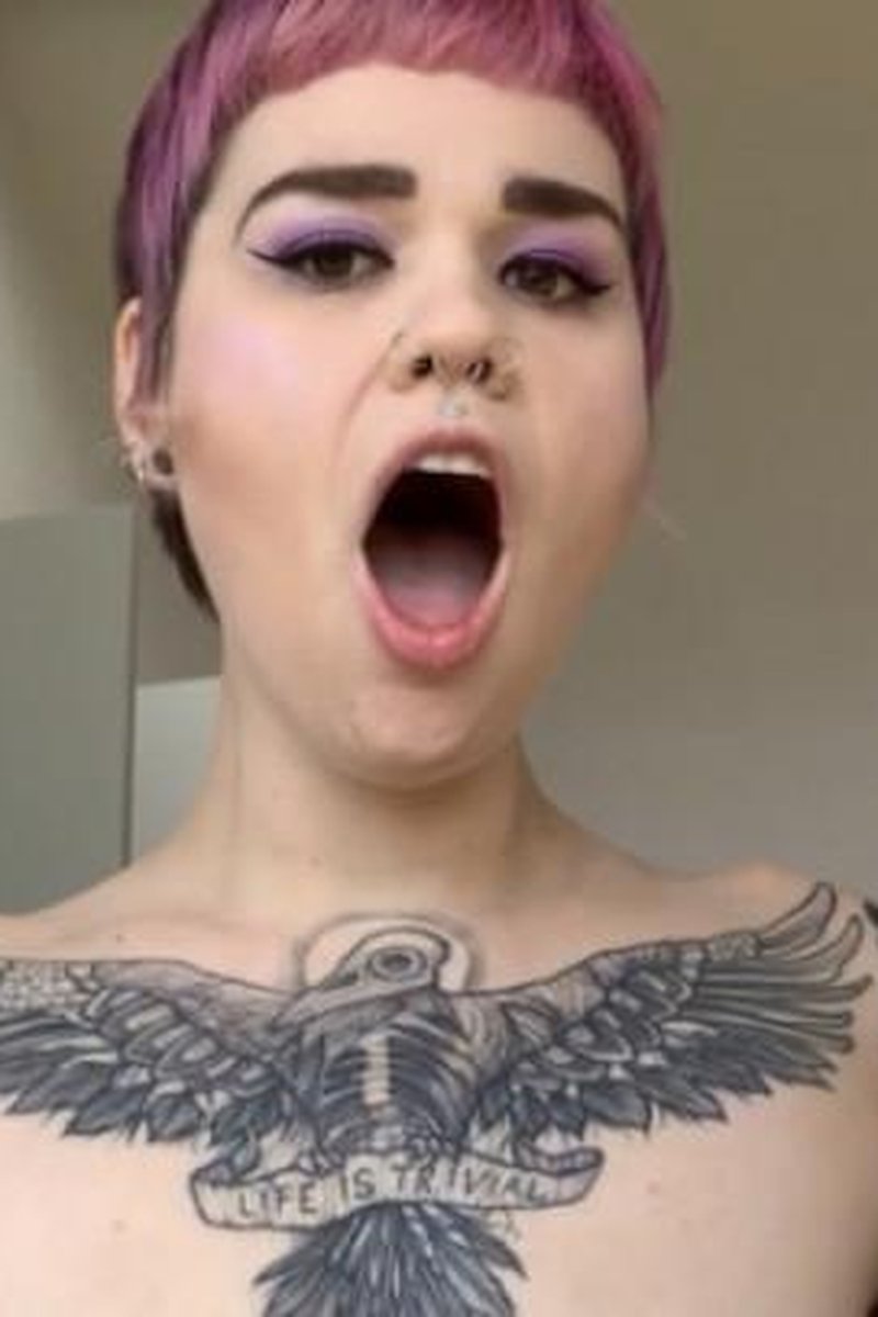 Topless Burping Babe - Screenshot 1 of 4 - Piercing