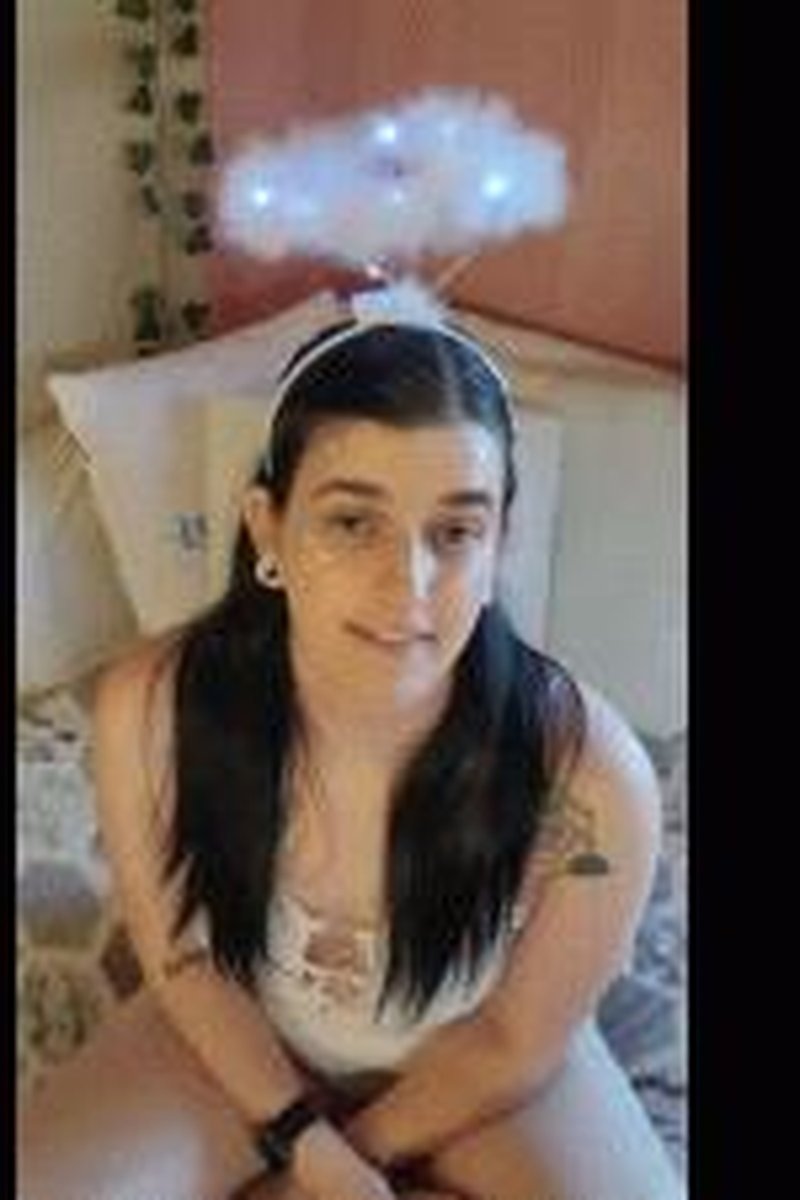 Angels First Orgasm - Screenshot 1 of 4 - Babes
