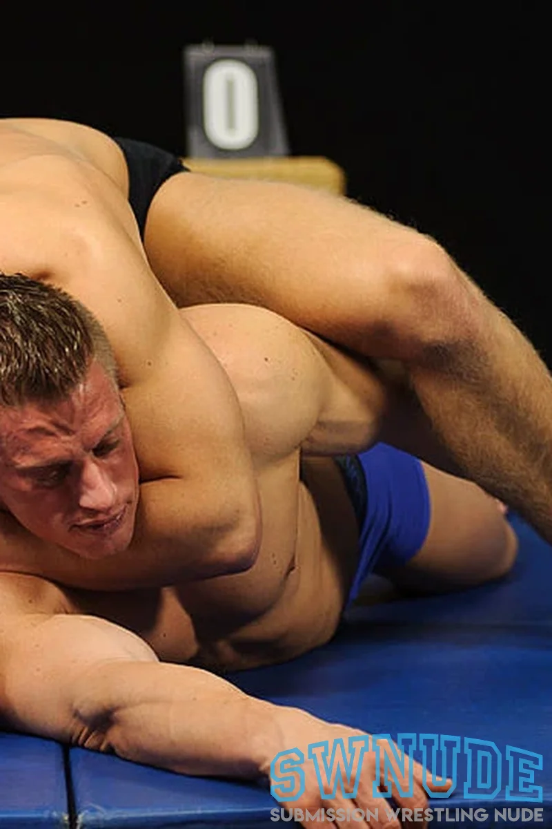 Bradley vs Tomas - Screenshot 1 of 4 - Bradley Cook