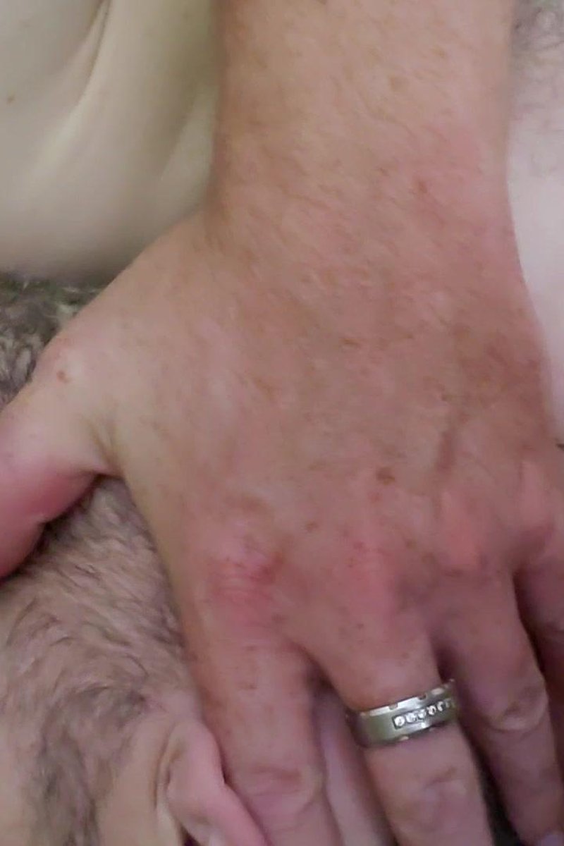 Round Three - Screenshot 1 of 4 - Anal