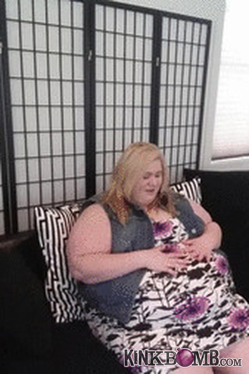 Fattymansion.com: Cravings - Screenshot 1 of 4 - BBW