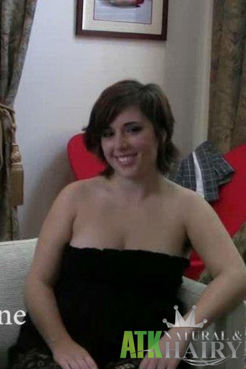 Simone Delilah - Interview - Screenshot 1 of 4 - Simone Delilah