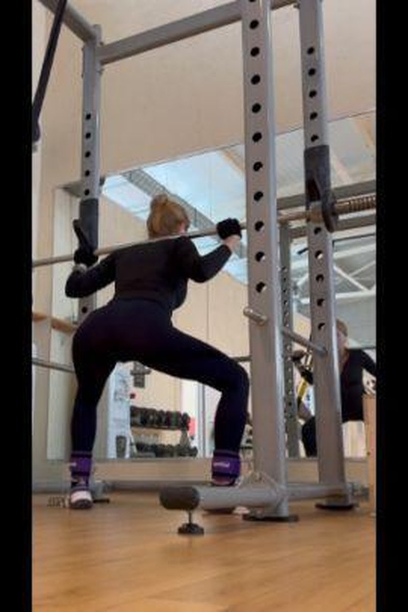 Barbell Squats - Screenshot 1 of 4 - Health And Fitness