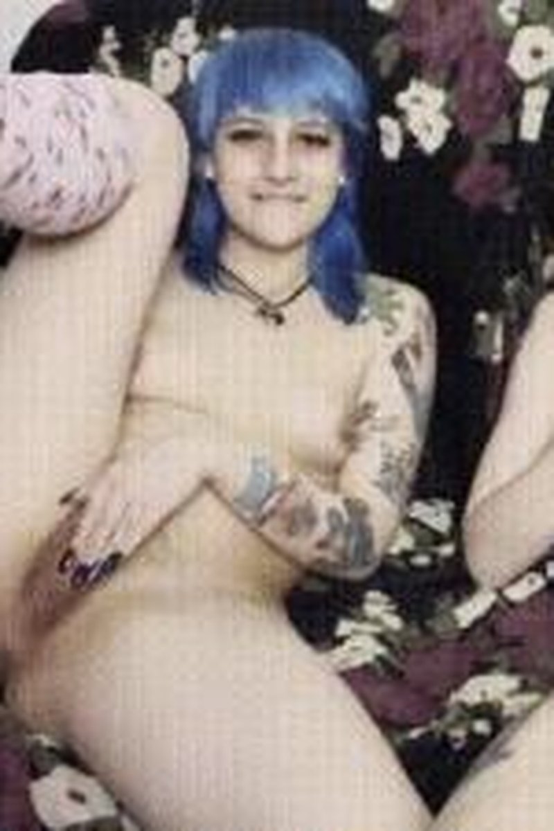 Odd Insertions 4 - Screenshot 1 of 4 - European