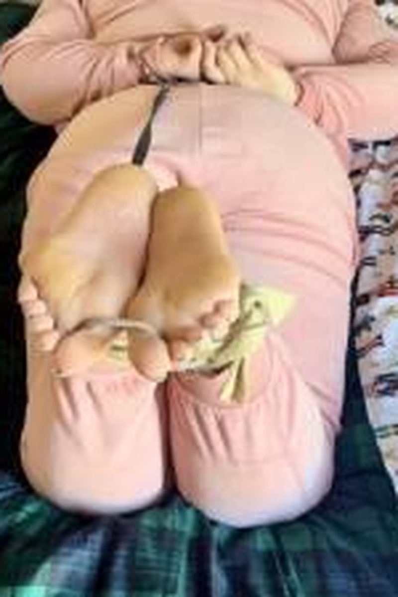 TP-iwantclipsthefetishlegend-bare-serving-bastinado-punishment-on-after-gym-stinky-feet