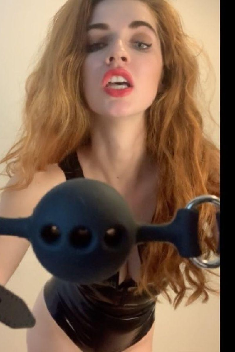 Gagged & Silent - Screenshot 1 of 4 - Femdom