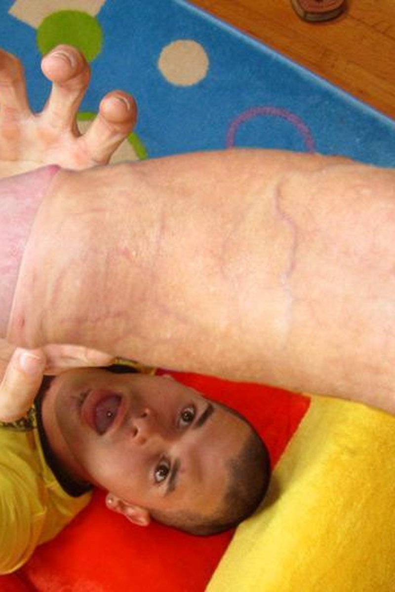 Twink Gets Twunked! - Screenshot 1 of 4 - Amateur