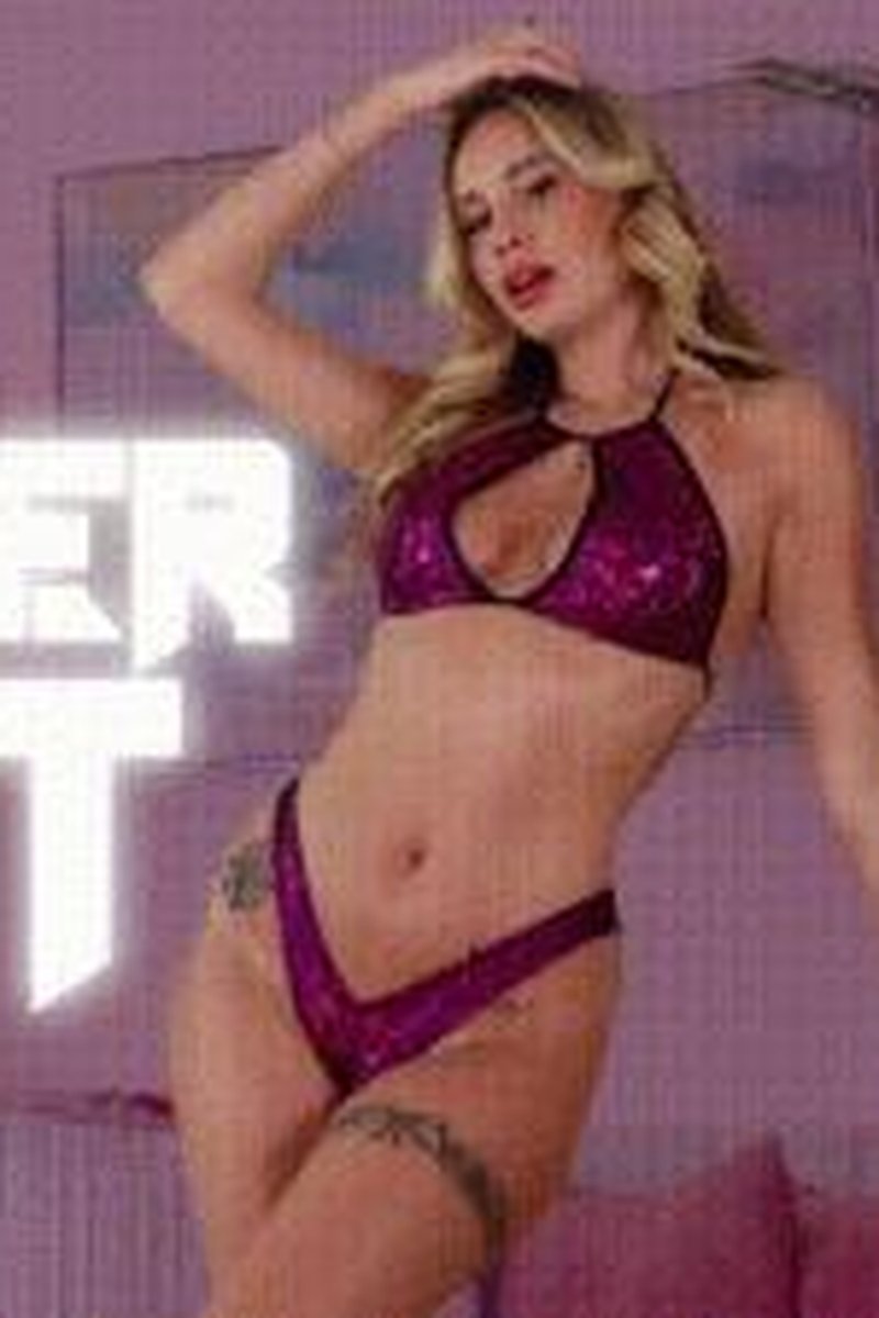Gooner Bait - Screenshot 1 of 4 - Blonde Hair (Female)