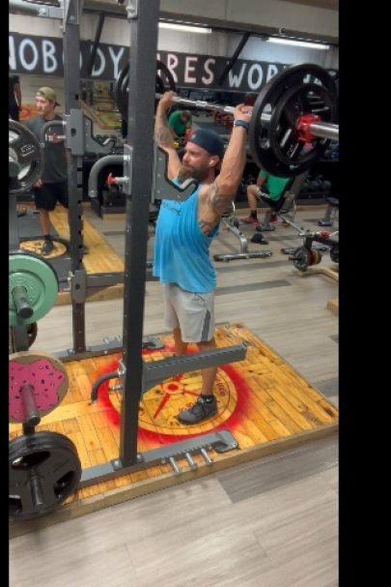 Squat Deep - Screenshot 1 of 4 - Health And Fitness