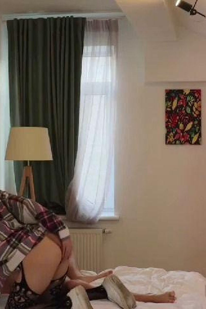 Cuckold - Screenshot 1 of 4 - Baise