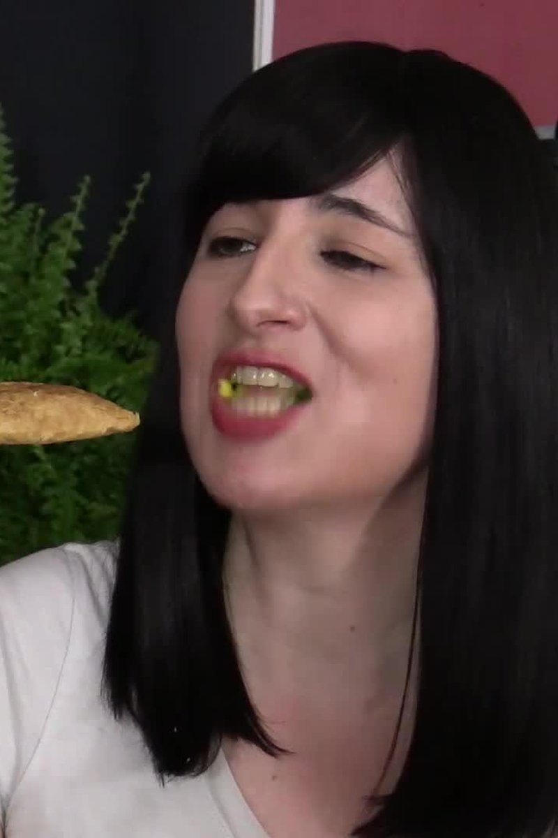 TP-iwantclipsmaryanredfrench-french-giantess-eating-la-revanche-gourmande