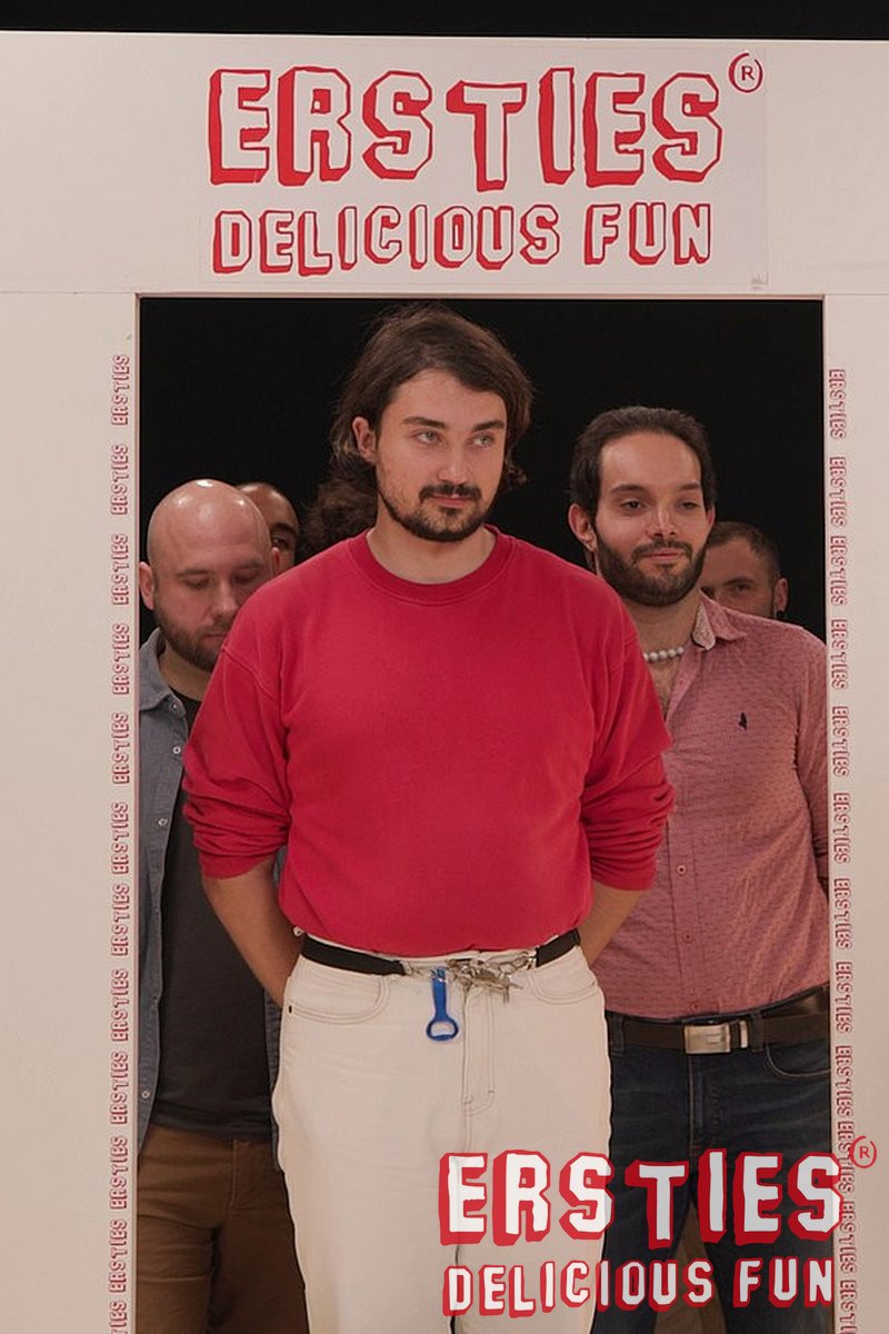 Tinder Gameshow - Screenshot 1 of 4 - European